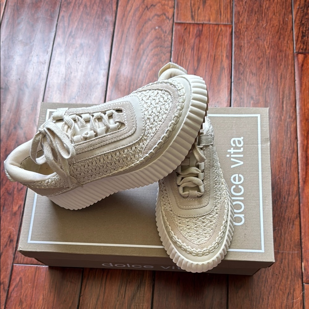 NWT Dolce Vita Dolen Cream Woven Sneakers with Platform Sole